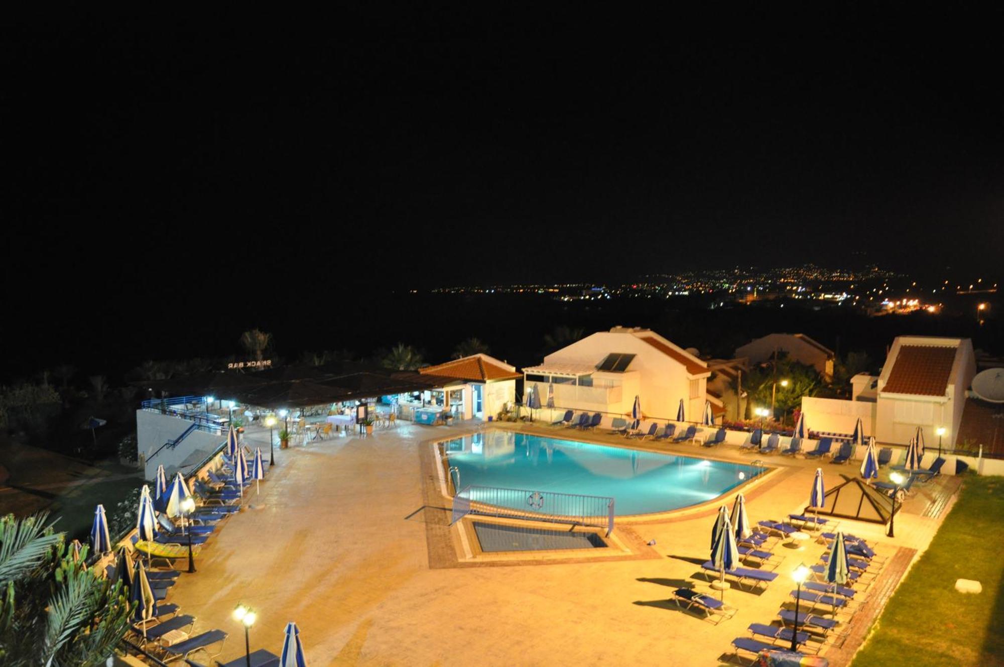 Helios Bay Hotel And Suites Klorakas Exteriör bild