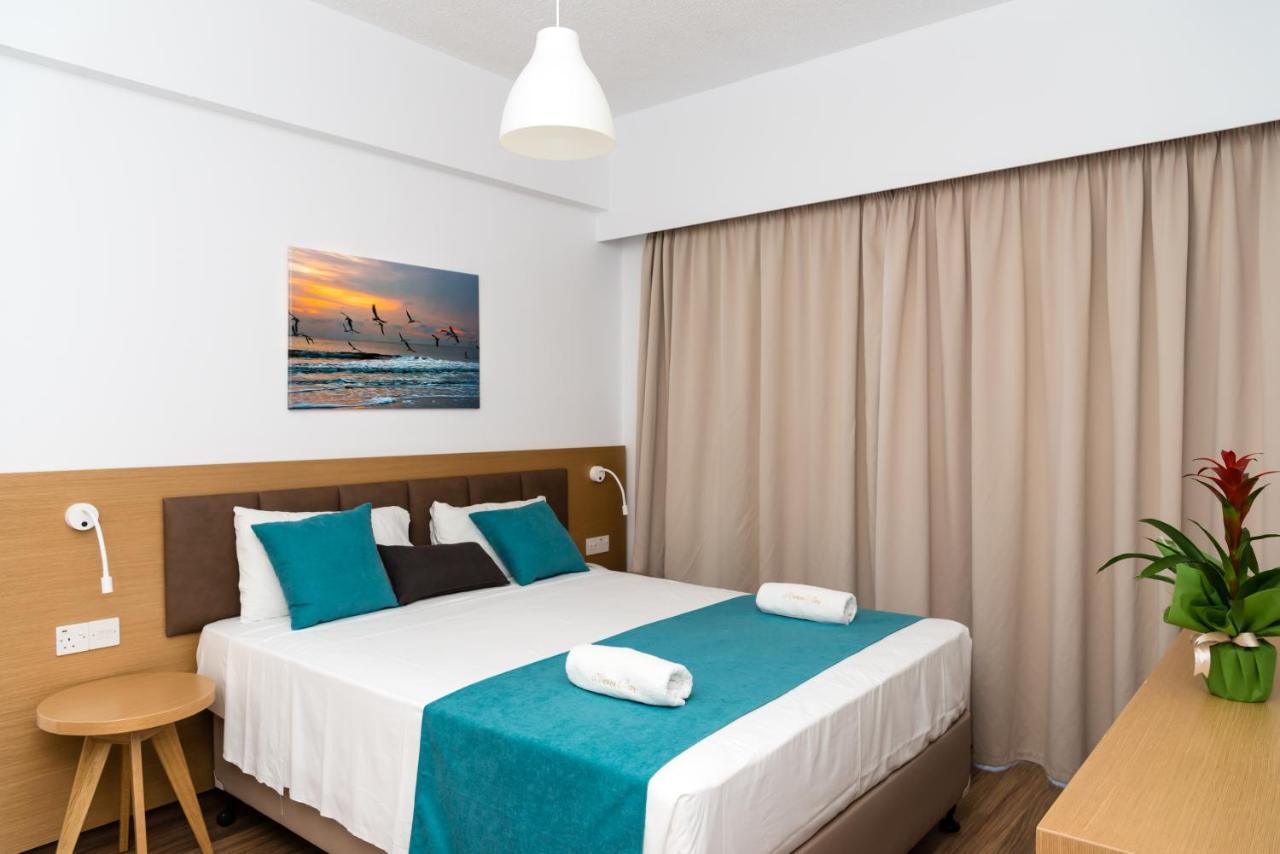 Helios Bay Hotel And Suites Klorakas Exteriör bild